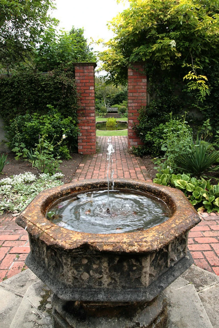 Image: Hamilton Gardens, Hamilton, NZ