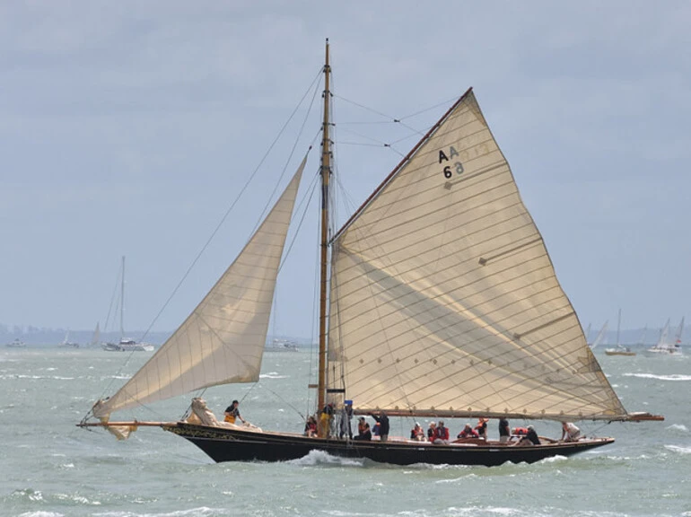 Image: Elegant lady - Gaff cutter "Waitangi"