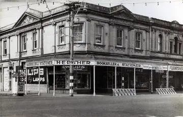 The Southern corner of Queen Street and Church Street: Photograph Image: The Southern corner of Queen Street and Church Street: Photograph