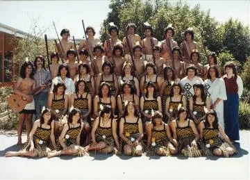 Makoura Kapa haka group : photograph Image: Makoura Kapa haka group : photograph