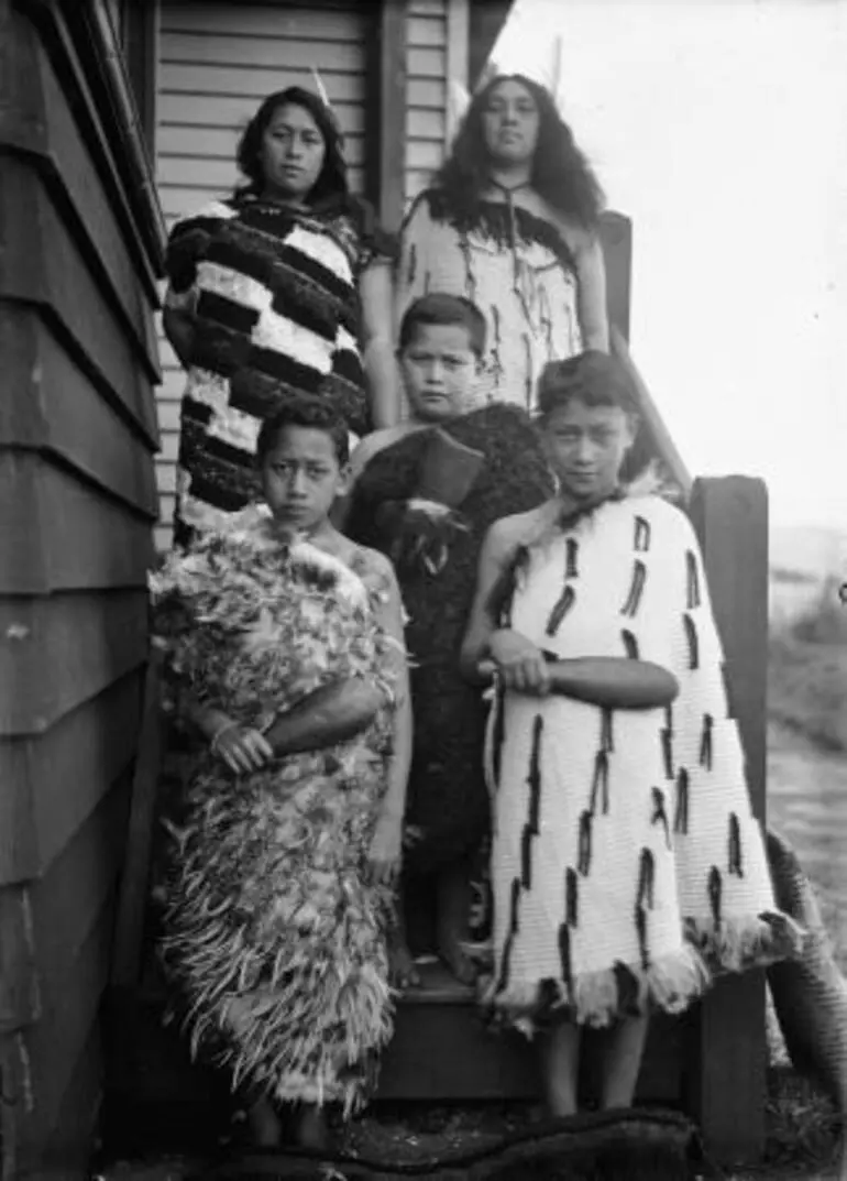 Image: Rīpeka Wharawhara Love with her children
