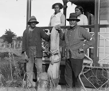 Pou rāhui Image: Pou rāhui