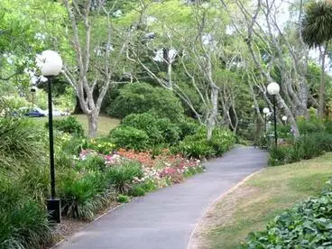 Image: Waikato University campus pathway