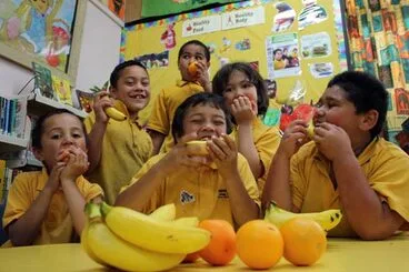 Image: Fruit in schools