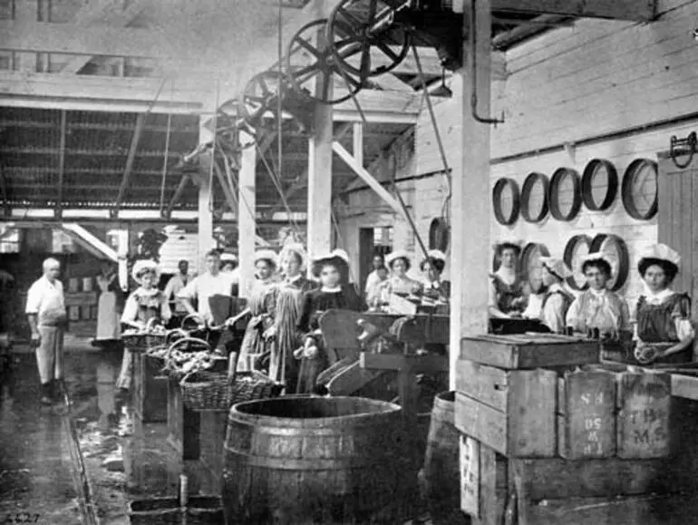 Image: Factory work