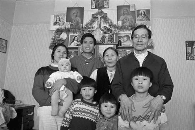 Image: Immigrant extended family
