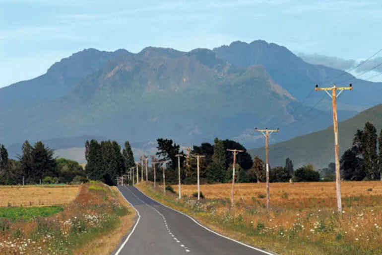Image: Hikurangi from the road