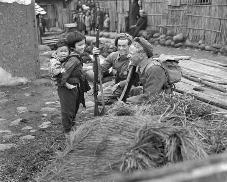 Image: Jayforce soldiers with Japanese children, Mishima Island, Japan