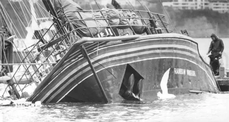 Image: Sinking of the Rainbow Warrior