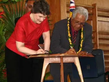 Image: Niue and New Zealand, 2004