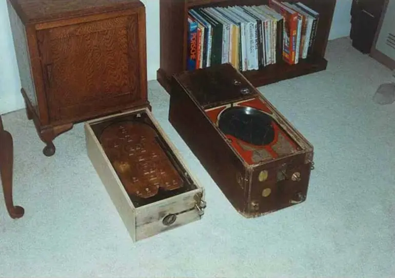 Image: Early pinball machines