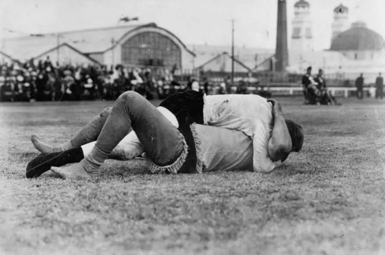 Image: Scots wrestling