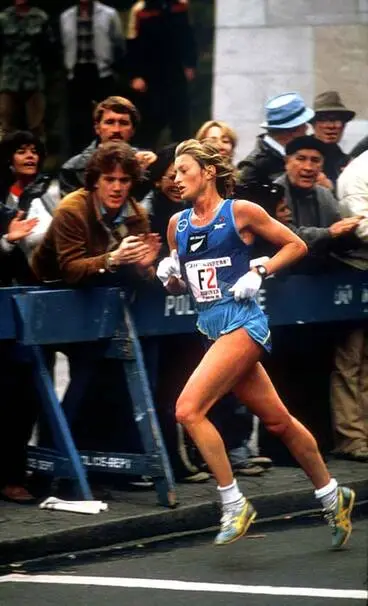 Image: Allison Roe in the New York Marathon, 1981