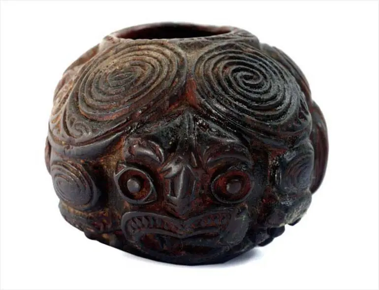 Image: Ipu ngārahu (pigment container)