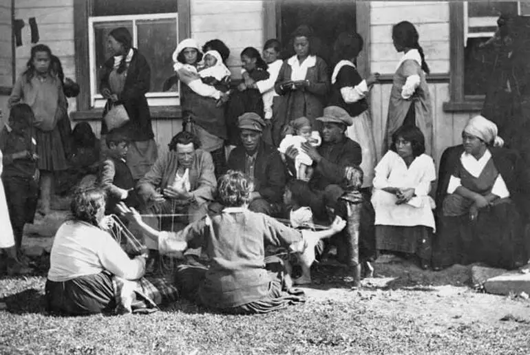 Image: String games, Jerusalem, 1921