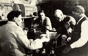 Image: Recording a Māori speaker, 1923