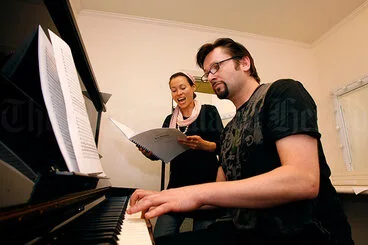 Gareth Farr rehearses Image: Gareth Farr rehearses