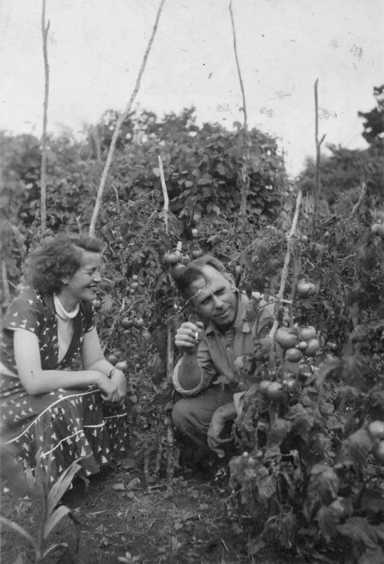 Image: Christine Cole and Frank Sargeson, Auckland, around 1950