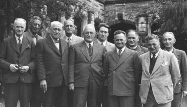 Image: A gathering of Māori linguists