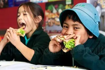Image: Healthy school lunches