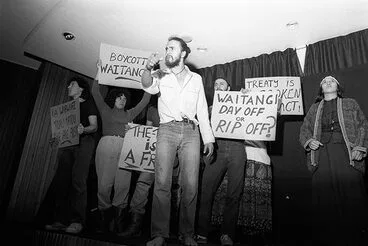 Image: Maranga Mai theatre group performing at the Beehive, 1980