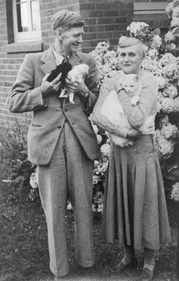 Image: Colin and Rata Lovell-Smith with their cats