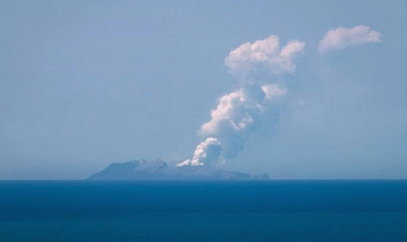 Image: Whakaari (White Island) ash cloud, 2019