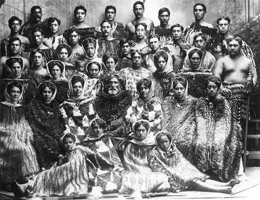 Image: Māori concert party, about 1911