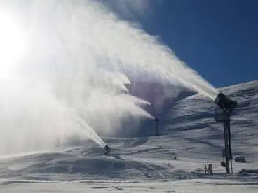 Image: Snow makers