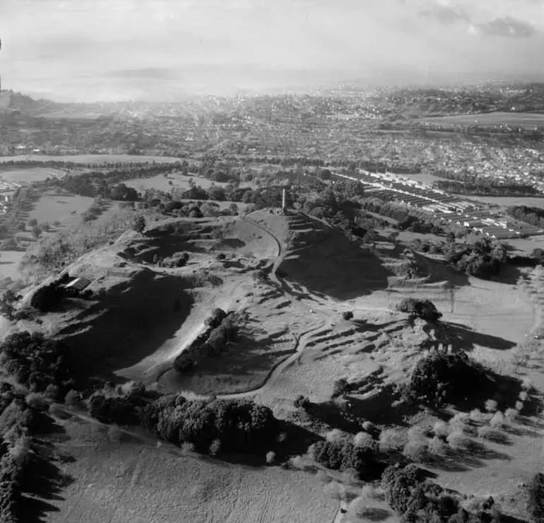 Image: One Tree Hill Domain and Cornwall Park
