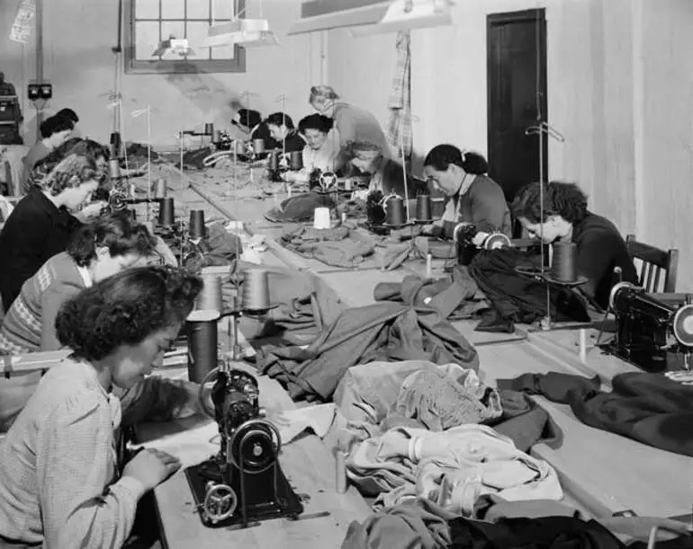 Image: Māori women workers