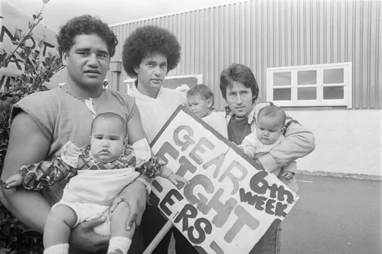 Image: Picketing Gear Meat works