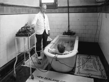 Image: The slipper bath
