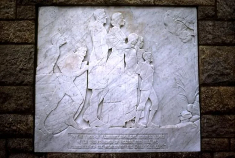 Image: Monument to Nelson’s settlers