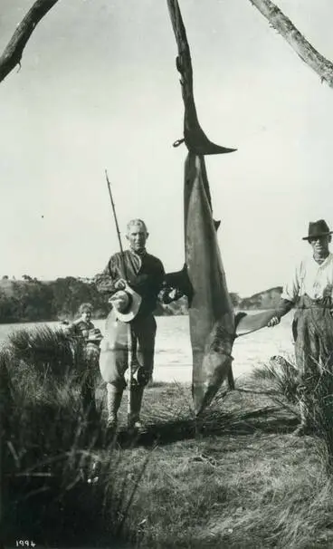 Image: Zane Grey with a mako shark