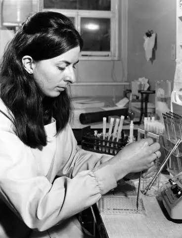 Researching amoebic meningitis Image: Researching amoebic meningitis