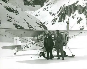 Image: Ski plane