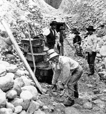 Image: Chinese miners