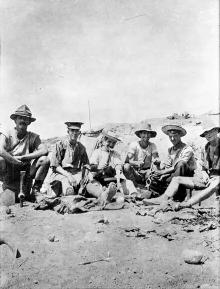 Image: Anzac comradeship
