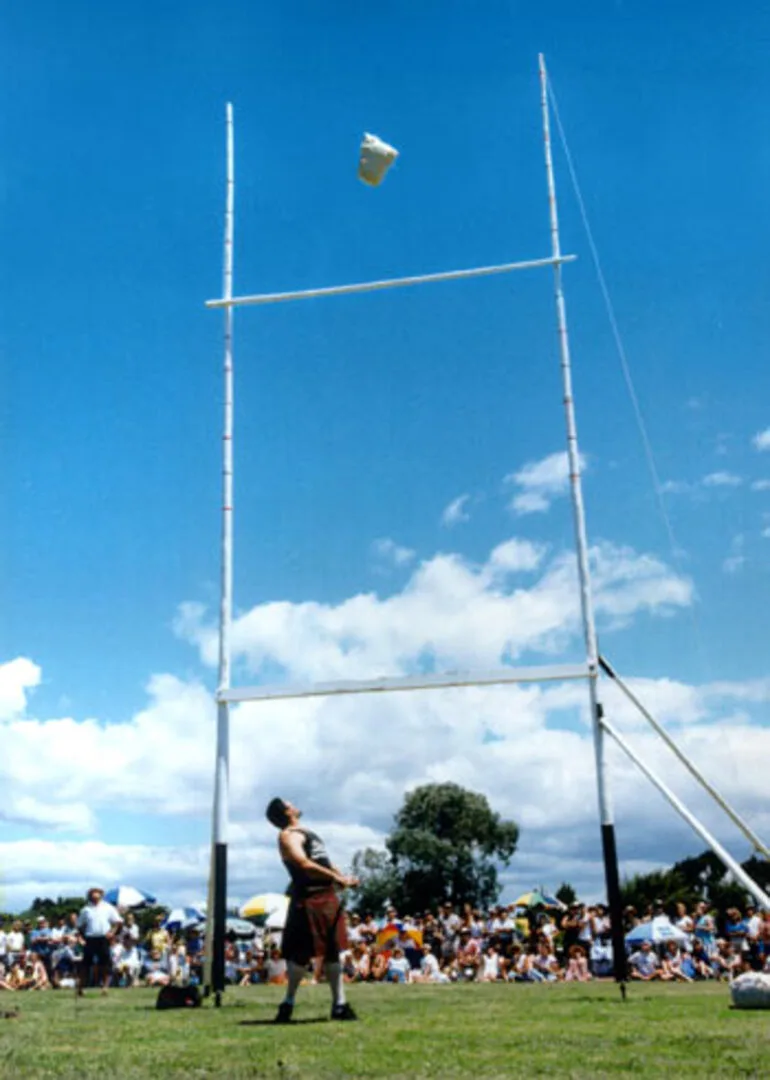 Image: Tossing the sheaf