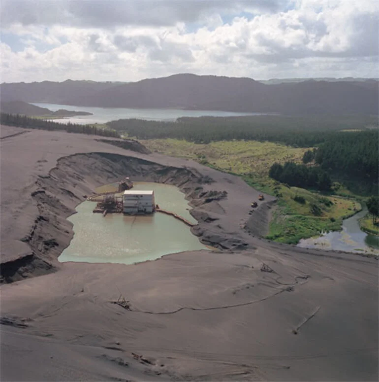 Image: Mining ironsands, Taharoa