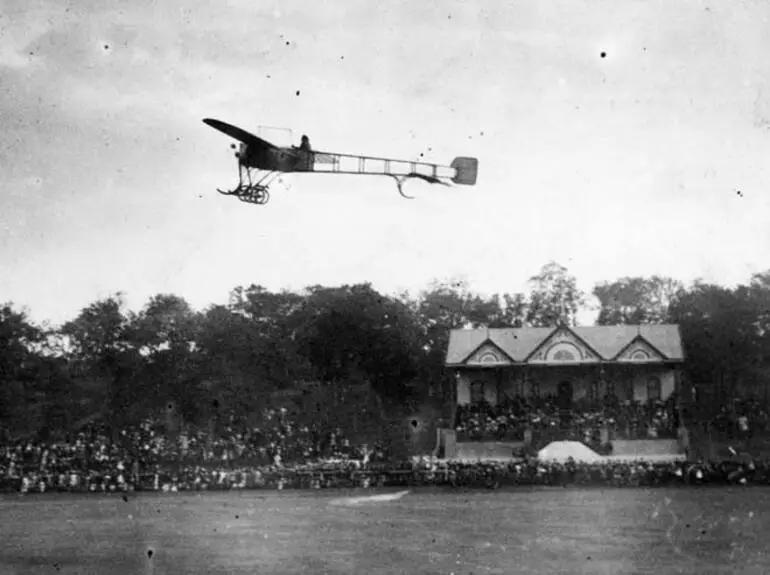 Image: Demonstration flight