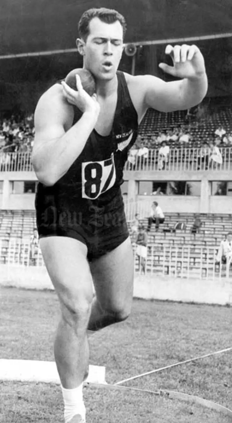 Image: Shot putter Les Mills, early 1960s