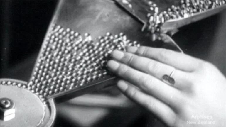 Image: Munitions manufacturing, 1942