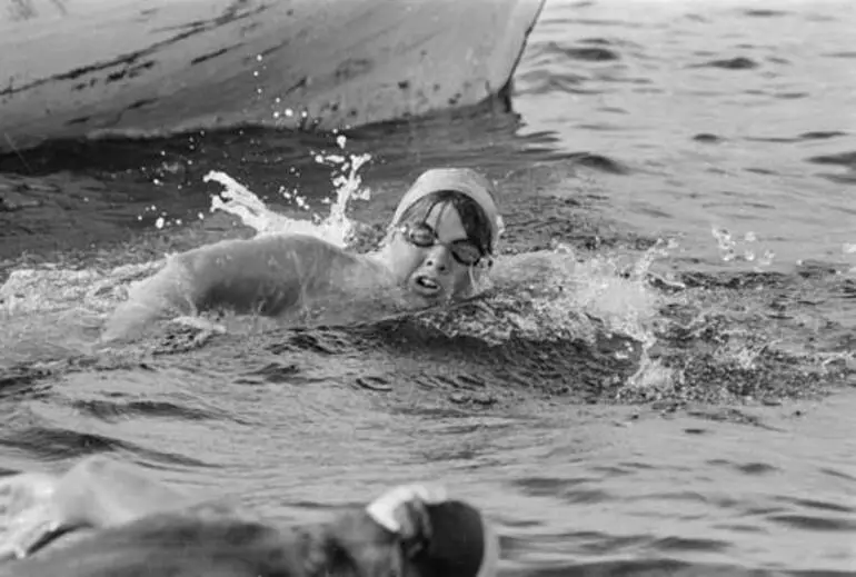 Image: The first woman to cross