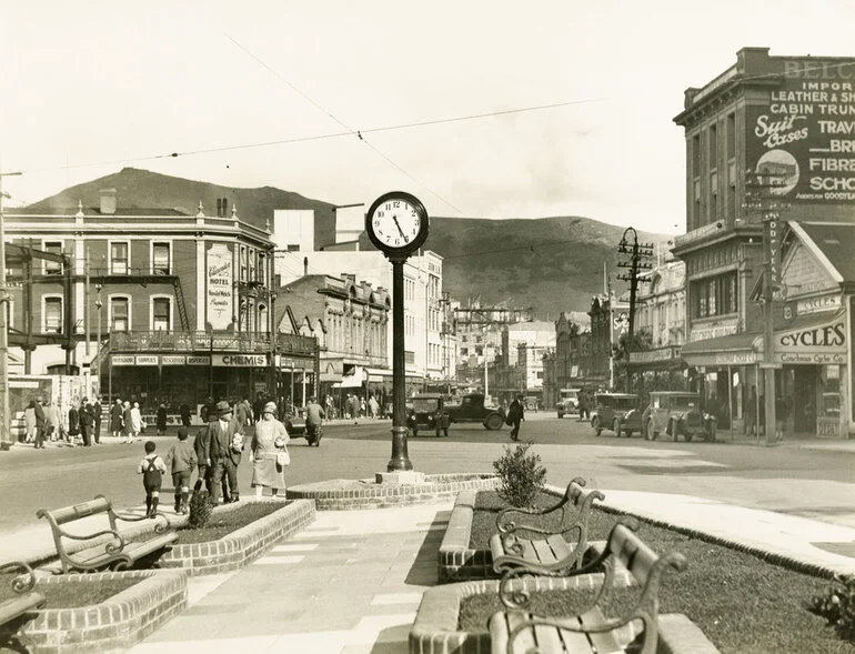Image: Te Aro Park (Pigeon Park)