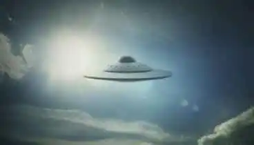 Image: Bizarre west Auckland UFO sighting terrifies couple