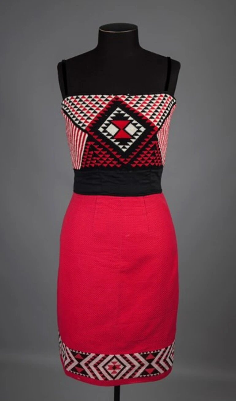 Image: Bodice underskirt with tāniko design