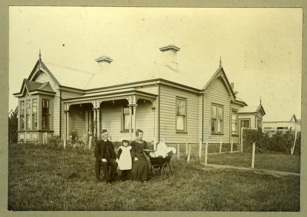 Manse & Manse Family - Otautau.