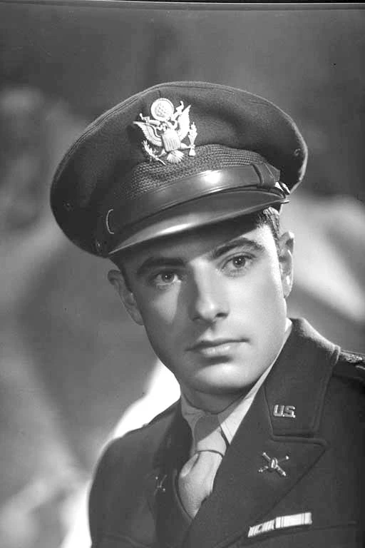 Head and shoulder portrait of Lieutenant J P Lynch USA